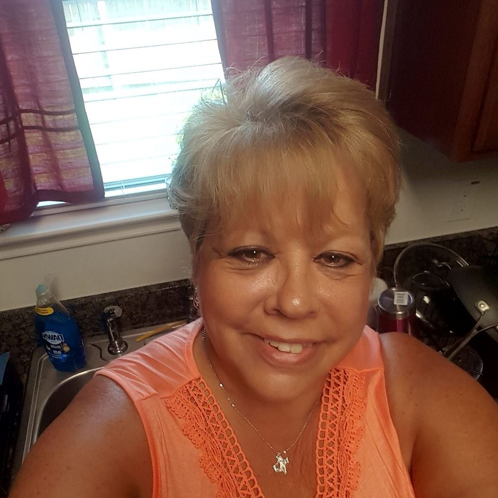 Meet your Posher, Dee